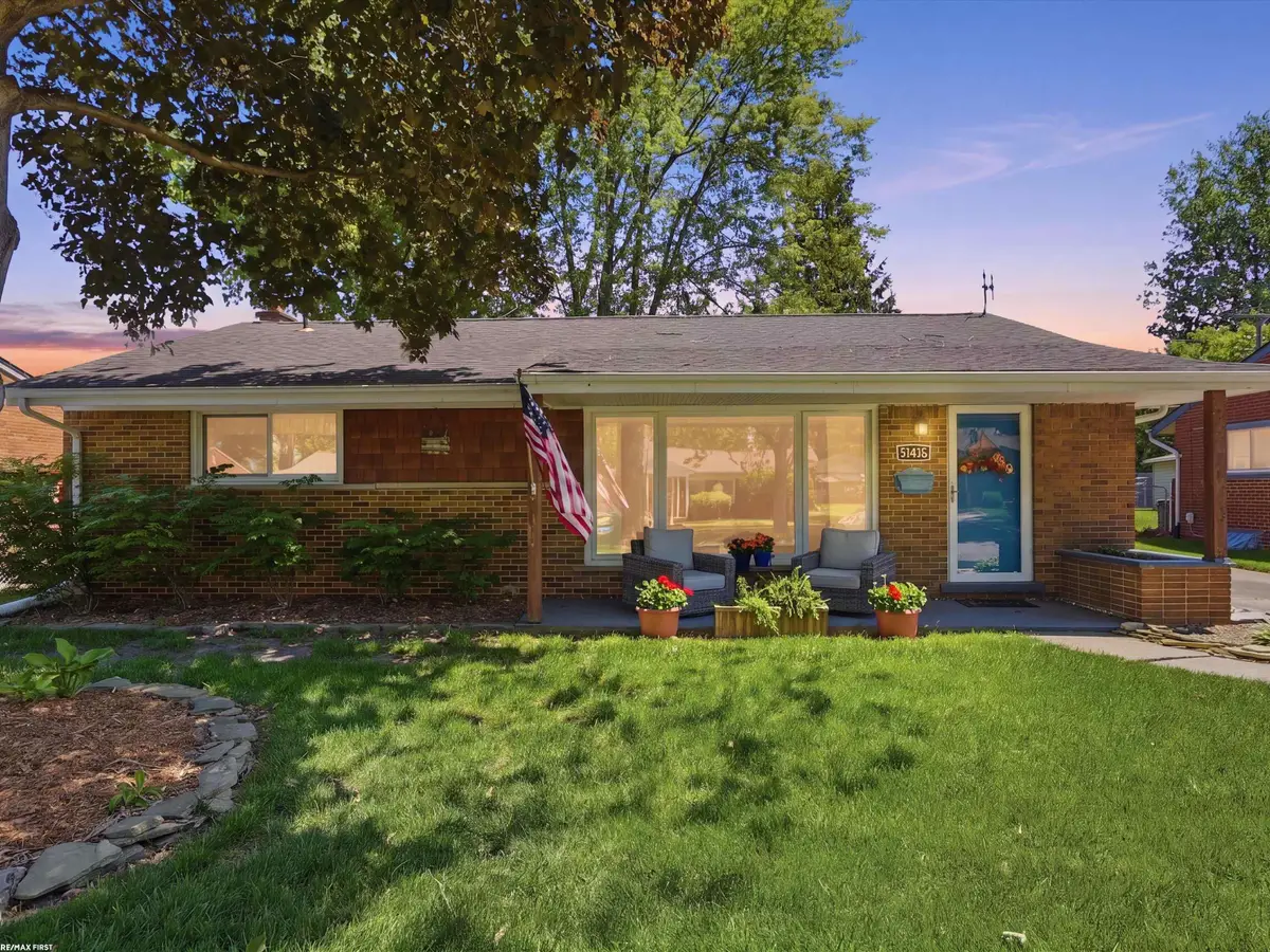 32448 Saint Annes DR, Warren, MI 48092 - #1
