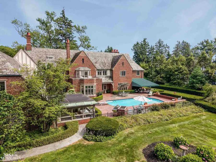 257 Ridge RD, Grosse Pointe Farms, MI 48236 - #3