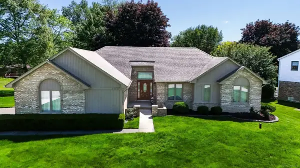53240 Hillside DR, Utica, MI 48316