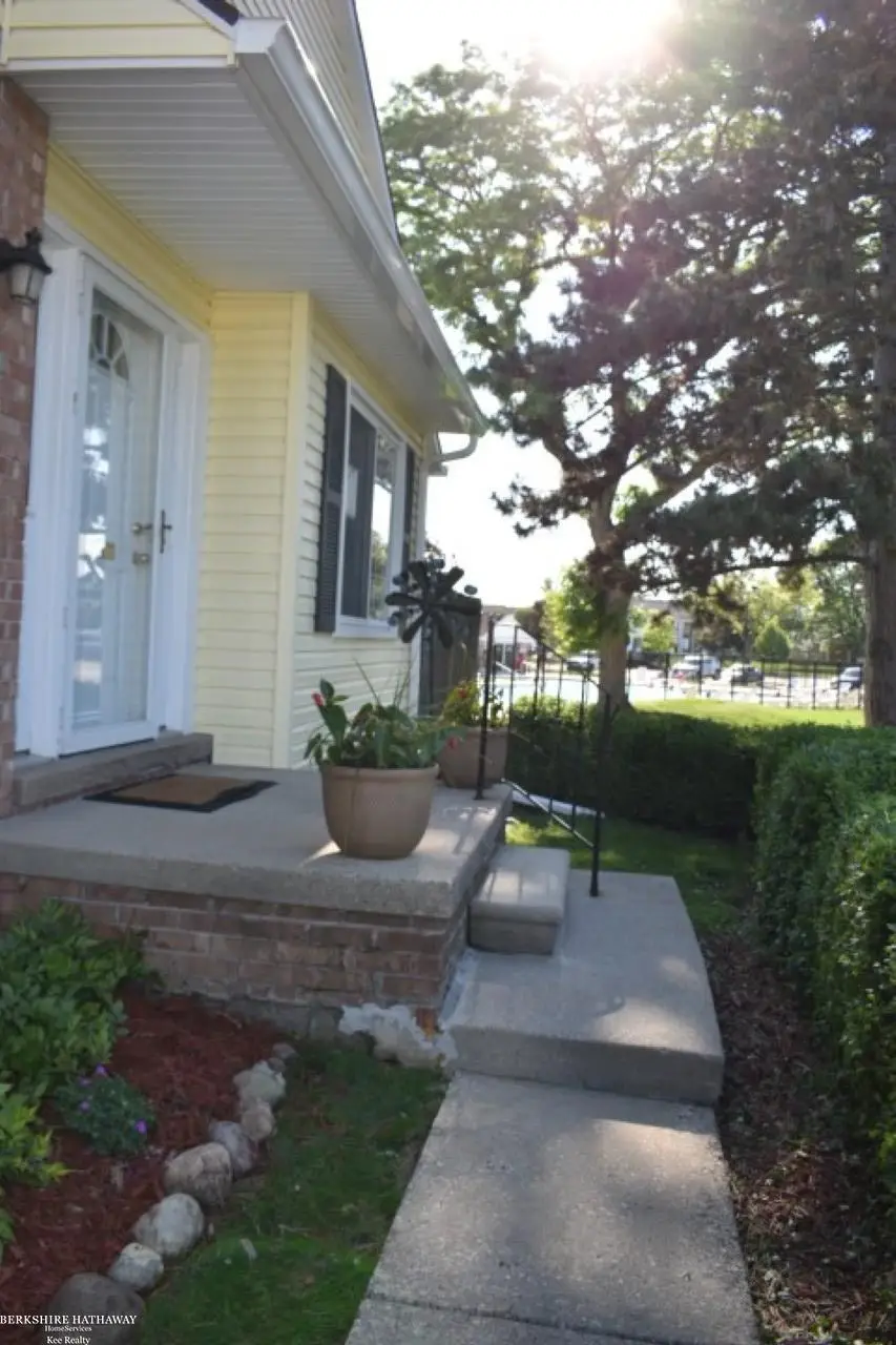 37322 Charter Oaks BLVD, Clinton Township, MI 48036 - #2