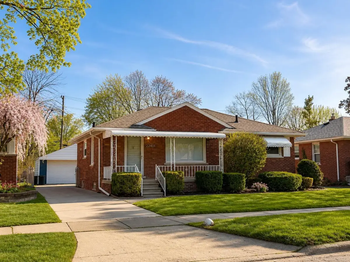 22401 O'Connor ST, Saint Clair Shores, MI 48080 - #1