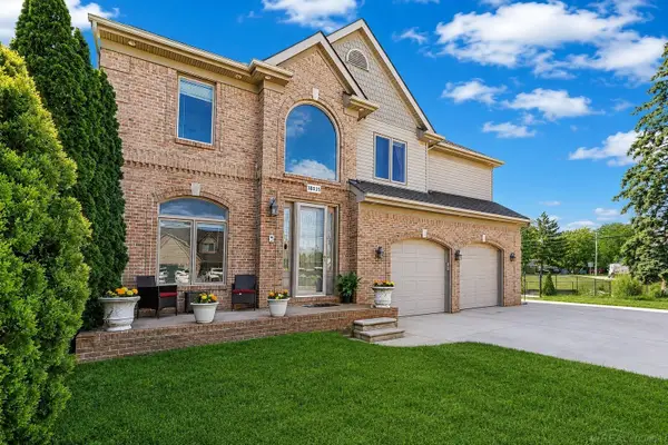 38035 Pointe Rosa ST, HarrisonTownship, MI 48045