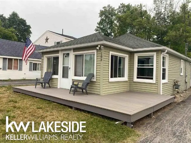 105 Wells ST, Houghton Lake Heights, MI 48630 - #1