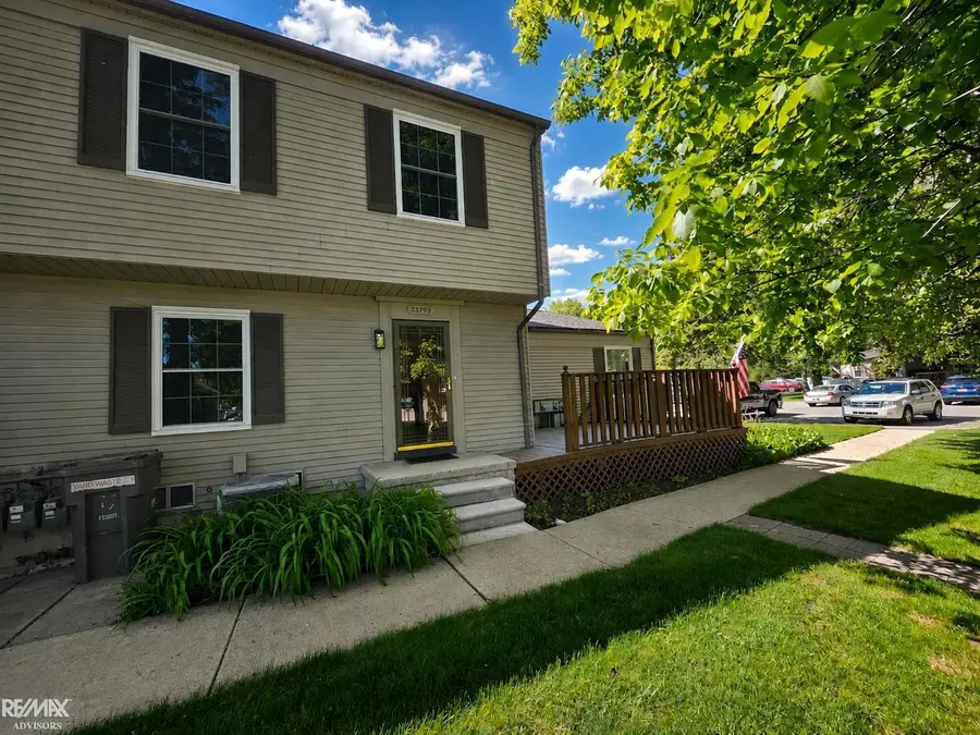 33799 BAYVIEW DR, Chesterfield, MI 48047 - #2