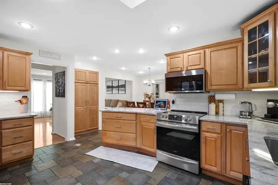 46368 Community Center  DR, Chesterfield, MI 48047 - #2