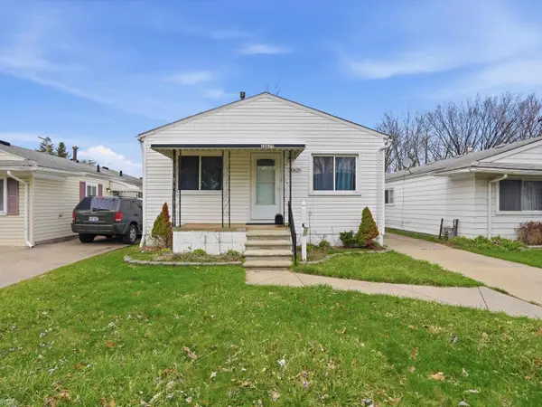 20629 Hollywood, HarperWoods, MI 48225