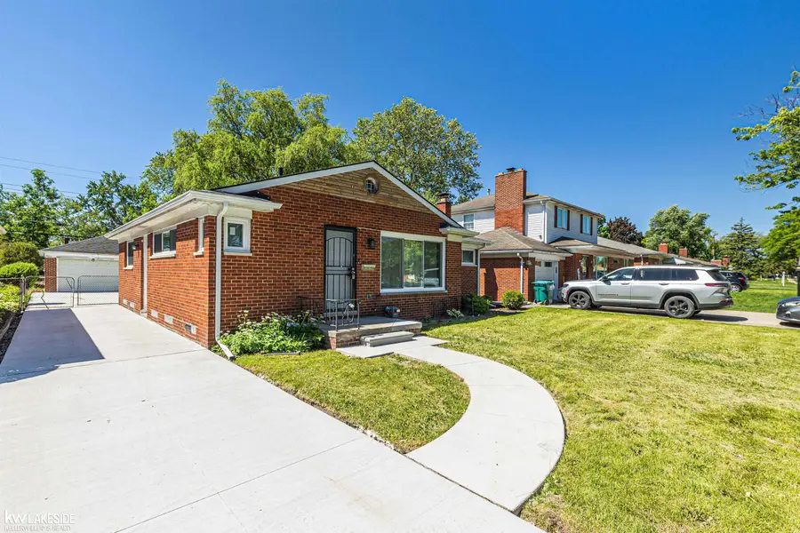 16504 Collinson  AVE, Eastpointe, MI 48021 - #3
