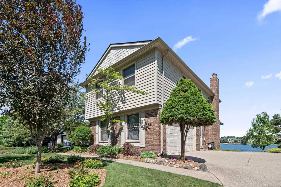 400 Lakes Edge DR, Oxford, MI 48371 - #3