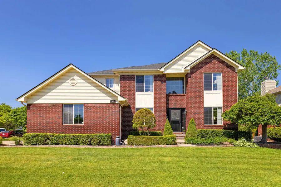52047 Copper Creek CT, Chesterfield, MI 48047 - #3