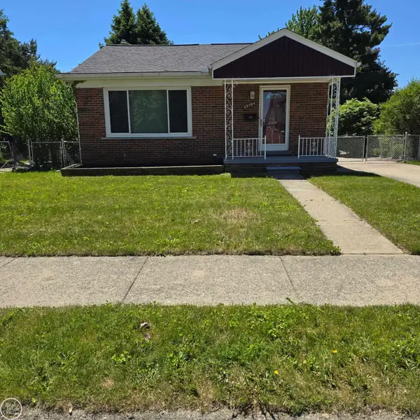 16084 Hauss AVE, Eastpointe, MI 48021