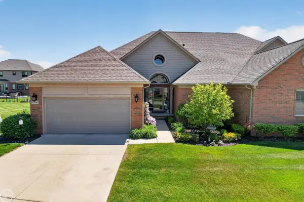 33743 Au Sable DR, Chesterfield, MI 48047
