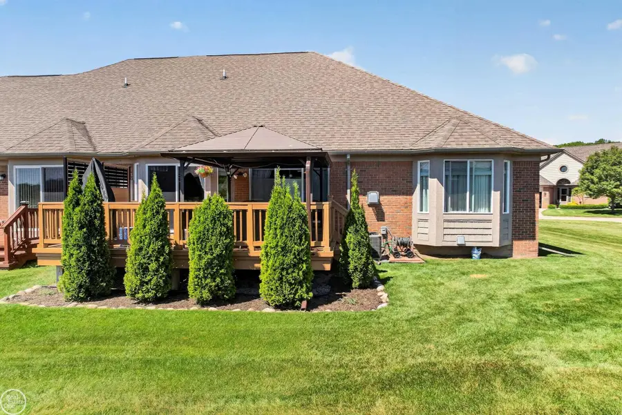 33743 Au Sable DR, Chesterfield, MI 48047 - #3