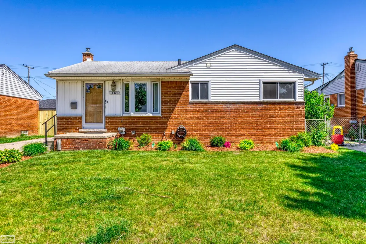 18029 Rainbow ST, Fraser, MI 48026 - #1