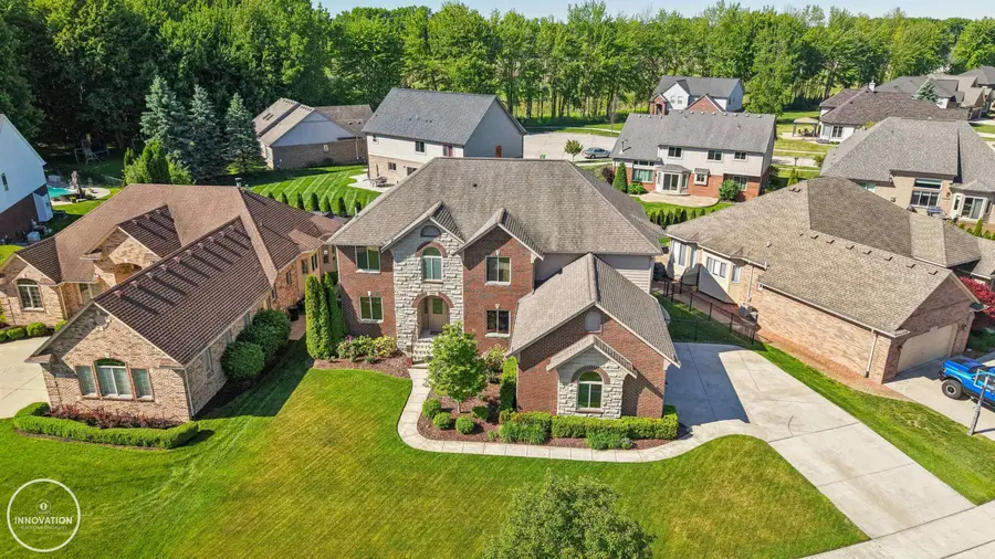 19060 Bedford, Clinton, MI 48038 - #3