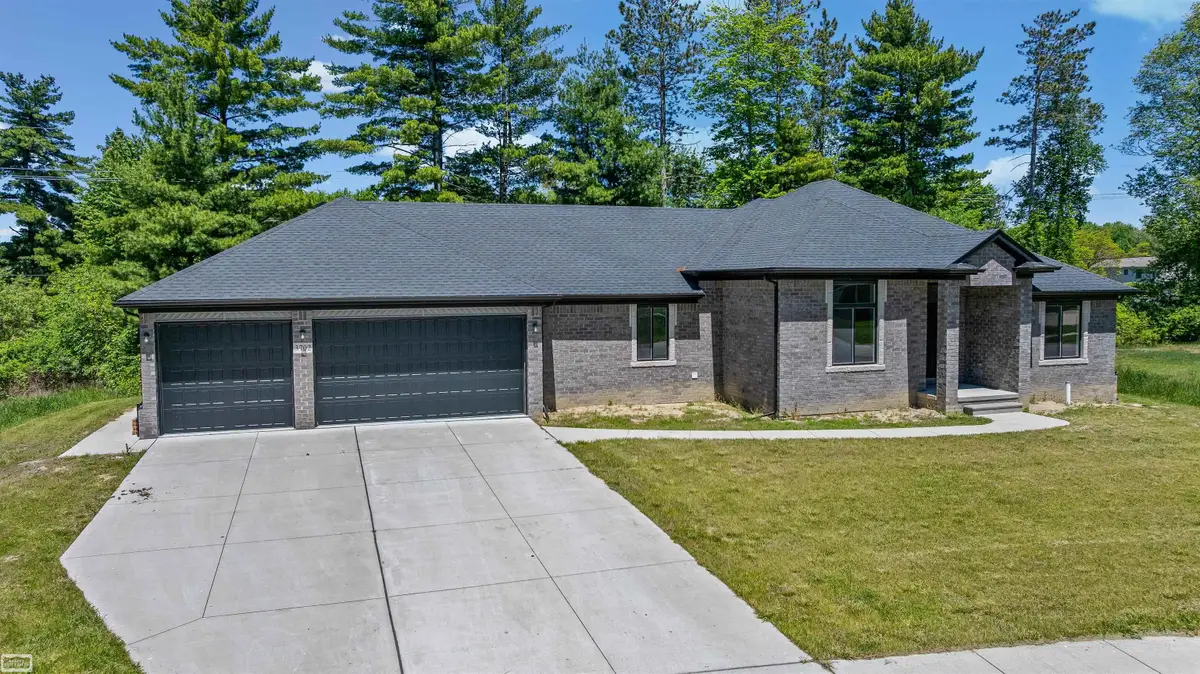 3702 N Athanasia WAY, Fort Gratiot, MI 48059 - #1