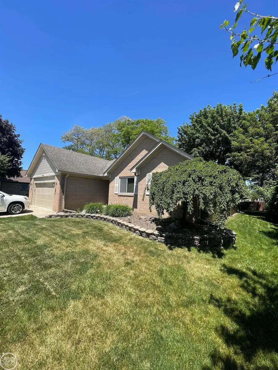 23945 Settlers DR, Macomb, MI 48042 - #3