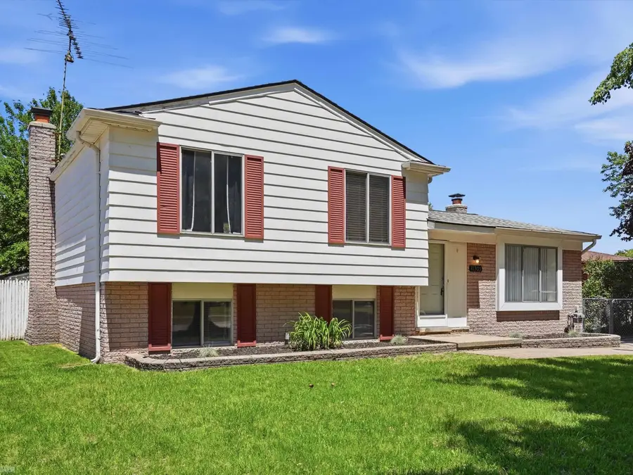 41305 N Central DR, Sterling Heights, MI 48313 - #2