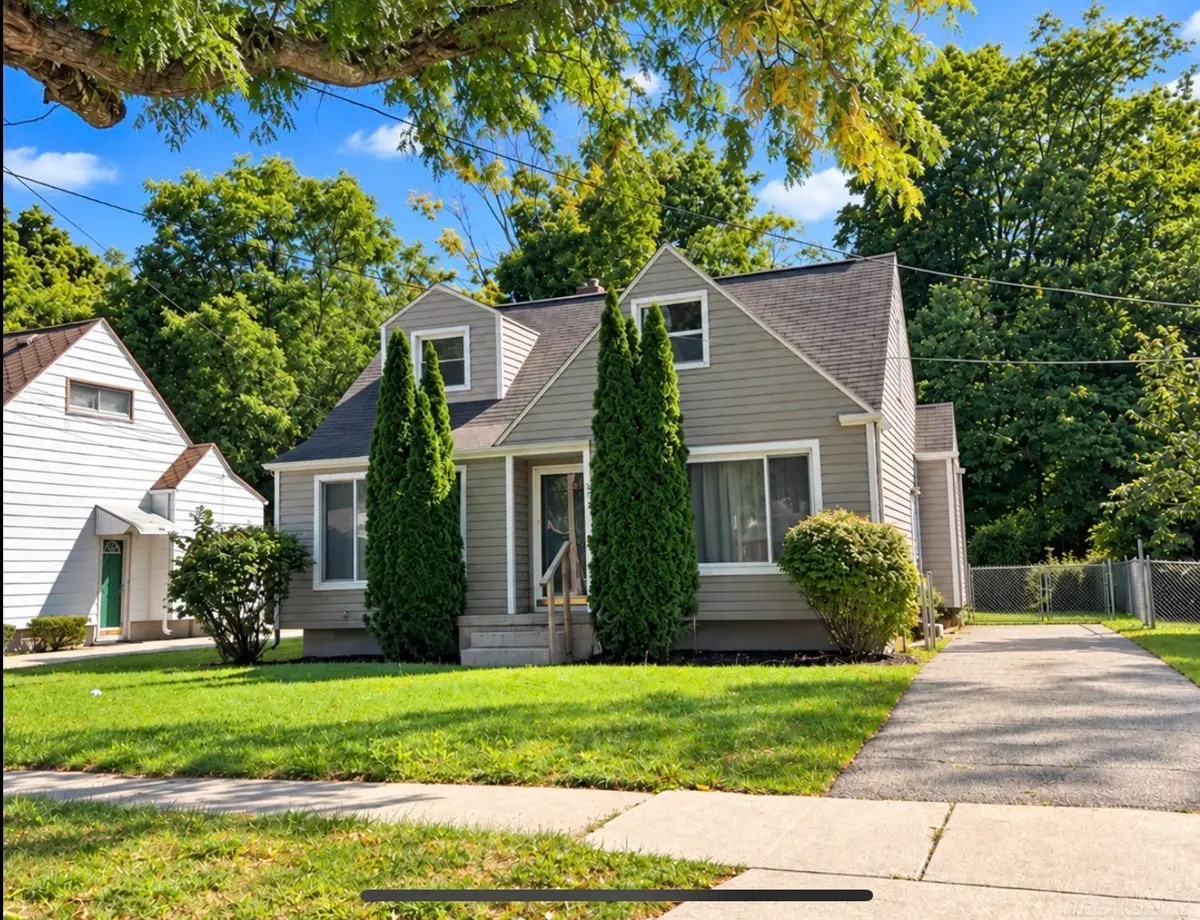 621 Bradley AVE, Flint, MI 48503 - #1