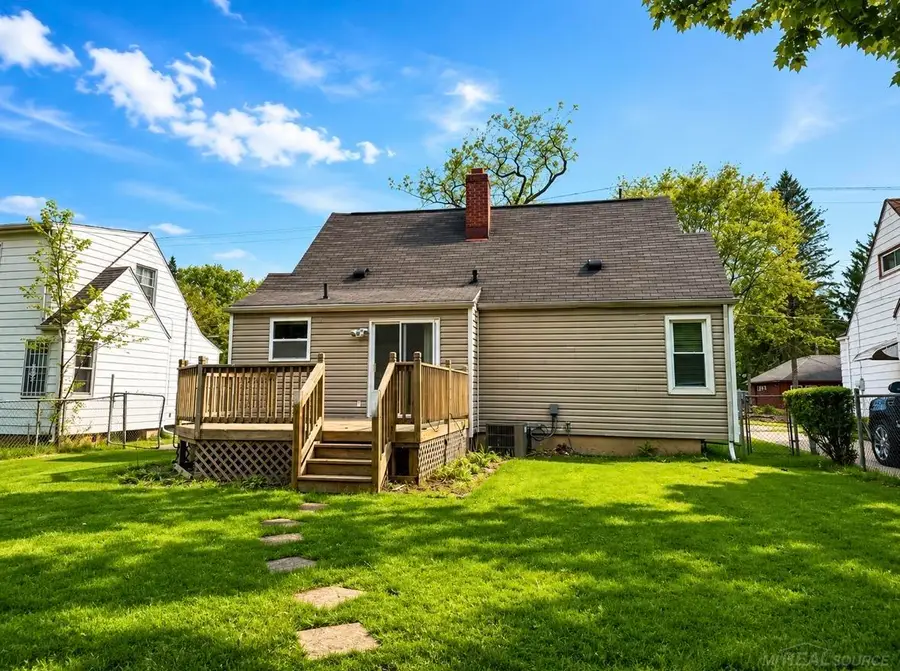 621 Bradley AVE, Flint, MI 48503 - #2