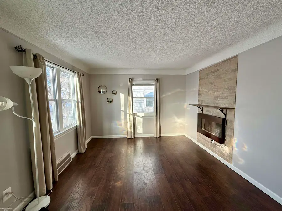 25304 Culver ST, Saint Clair Shores, MI 48081 - #2