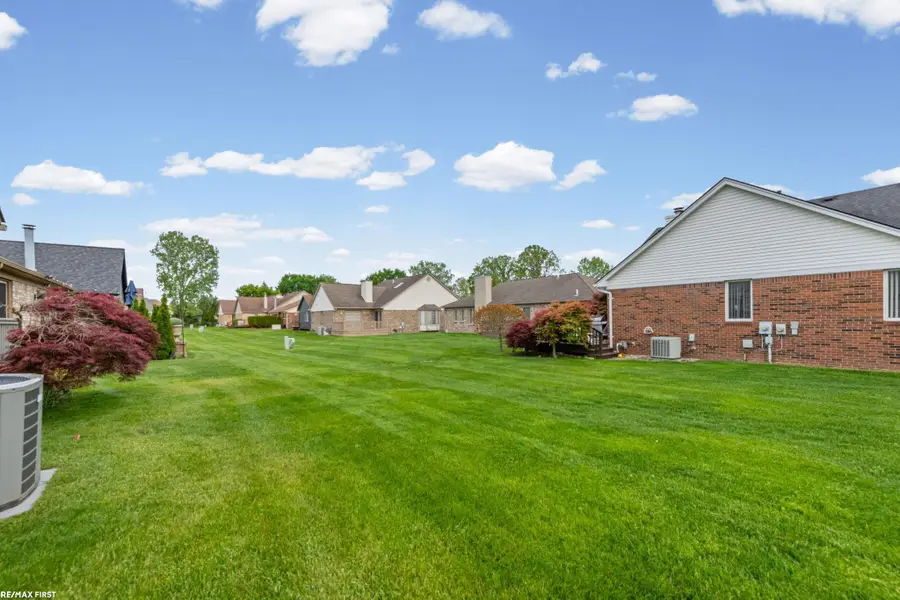 20070 Ridgeway CT, Clinton, MI 48038 - #2