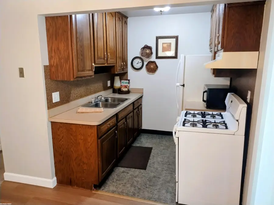 45547 Kensington ST, Utica, MI 48317 - #2