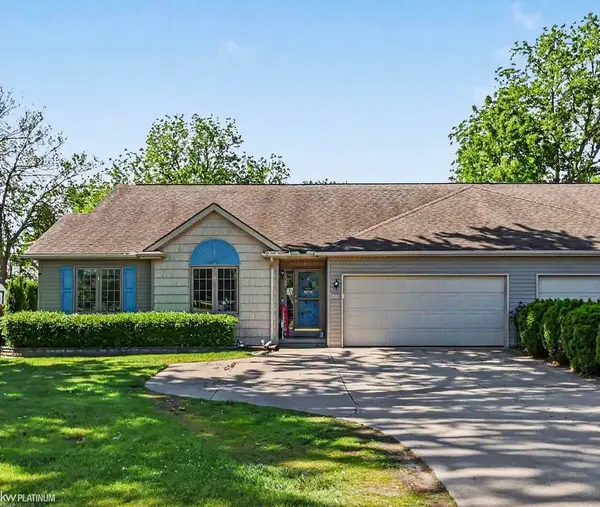 393 Pointe Tremble RD, Algonac, MI 48001