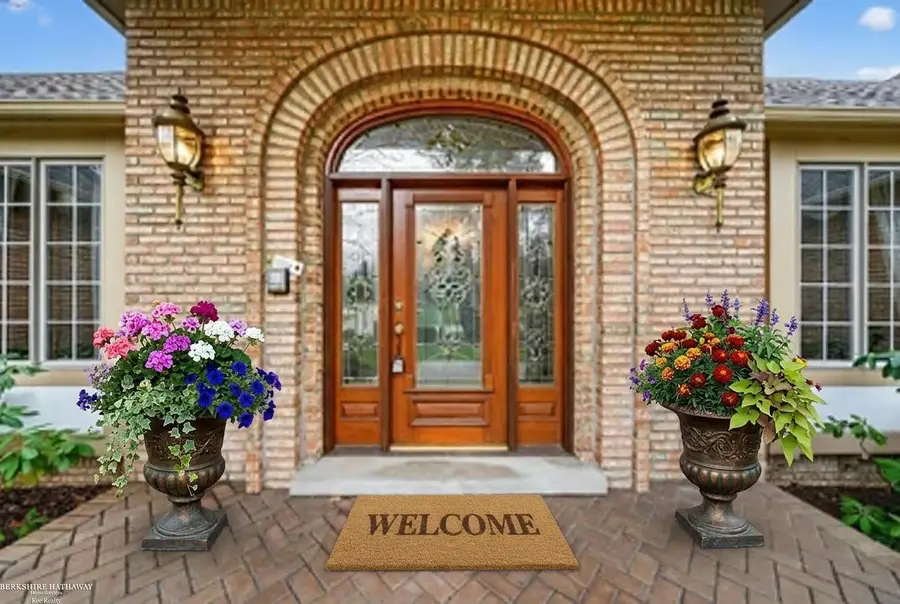 5500 Crystal Creek LN, Washington, MI 48094 - #2