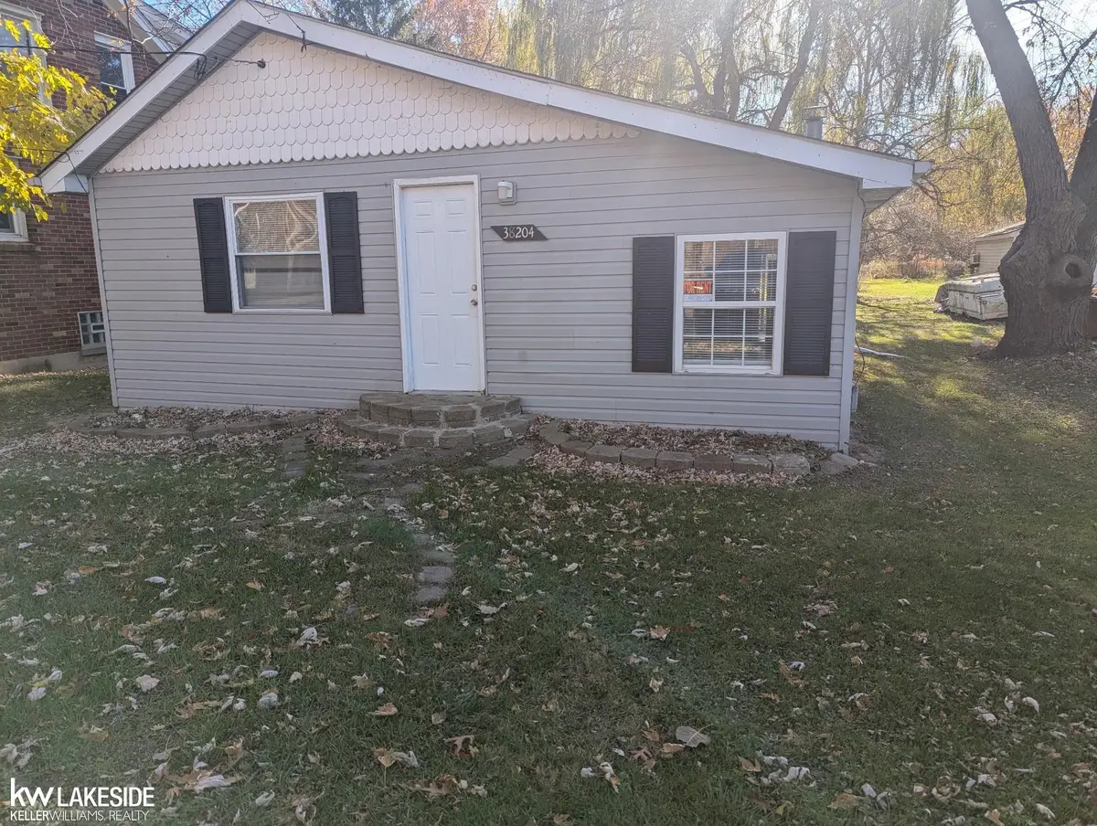 38204 Main ST, New Baltimore, MI 48047 - #1