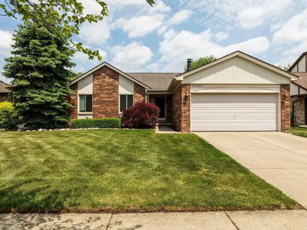 15589 Winter Park DR, Macomb, MI 48044
