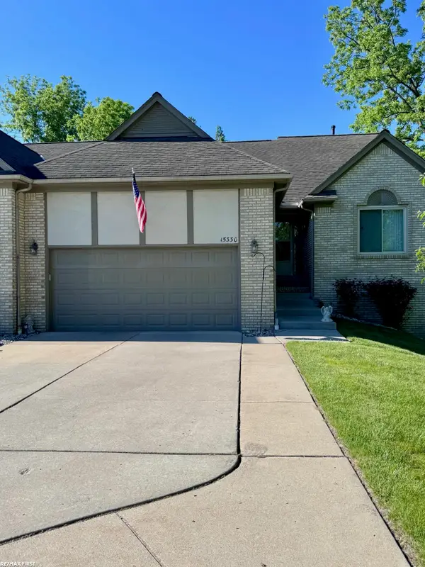 15330 Pebble Pointe CT, ClintonTownship, MI 48038