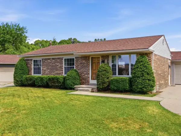15637 Cox ST, ClintonTownship, MI 48038