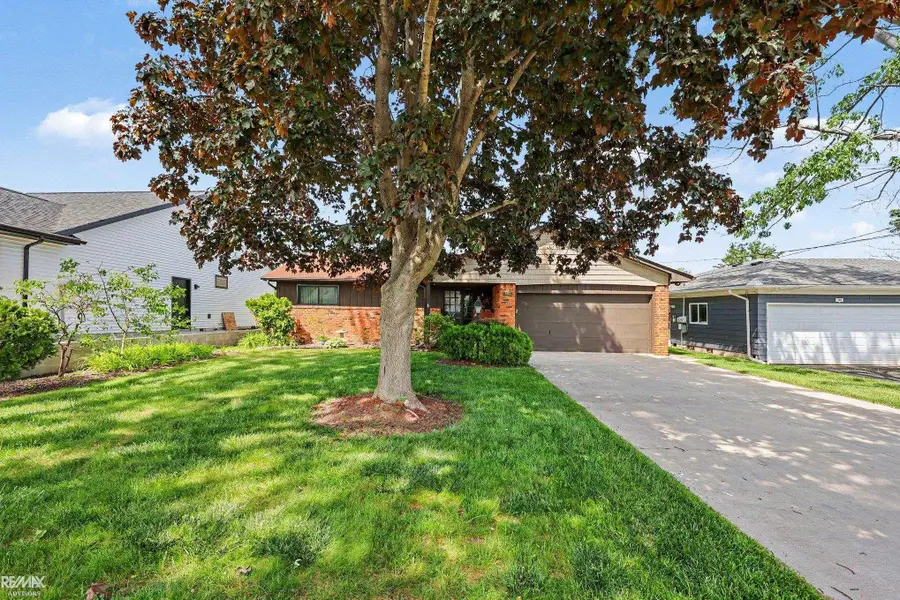 142 Channelsyde Dr DR, Algonac, MI 48001 - #3