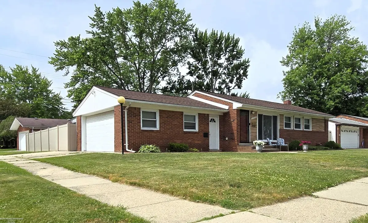 23398 Linne DR, Clinton Township, MI 48035 - #1