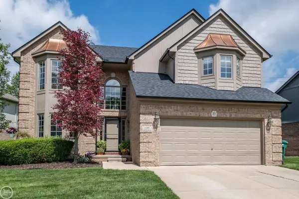 57667 Yorkshire CT, Washington, MI 48094