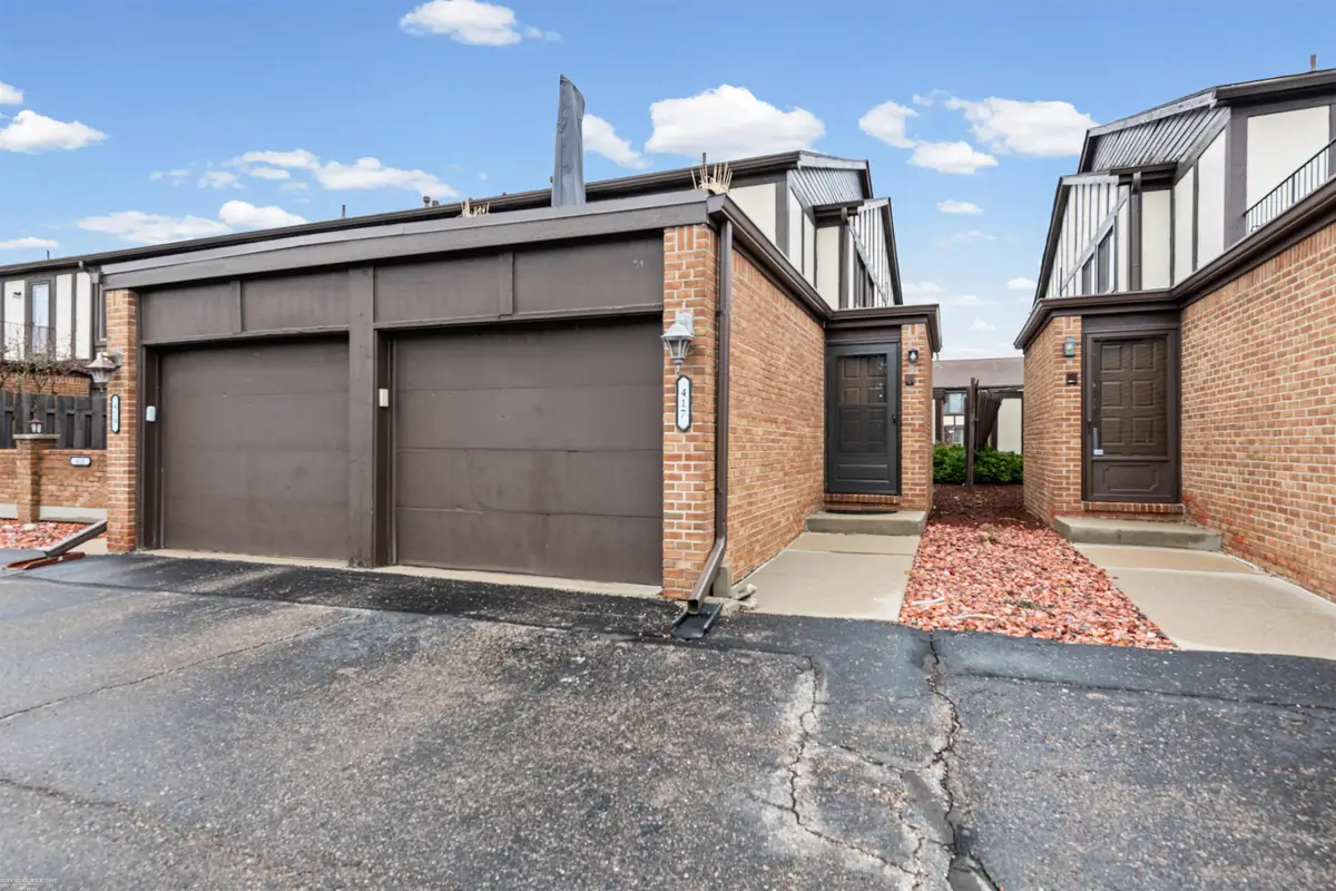 417 Country Club DR, Saint Clair Shores, MI 48082 - #1