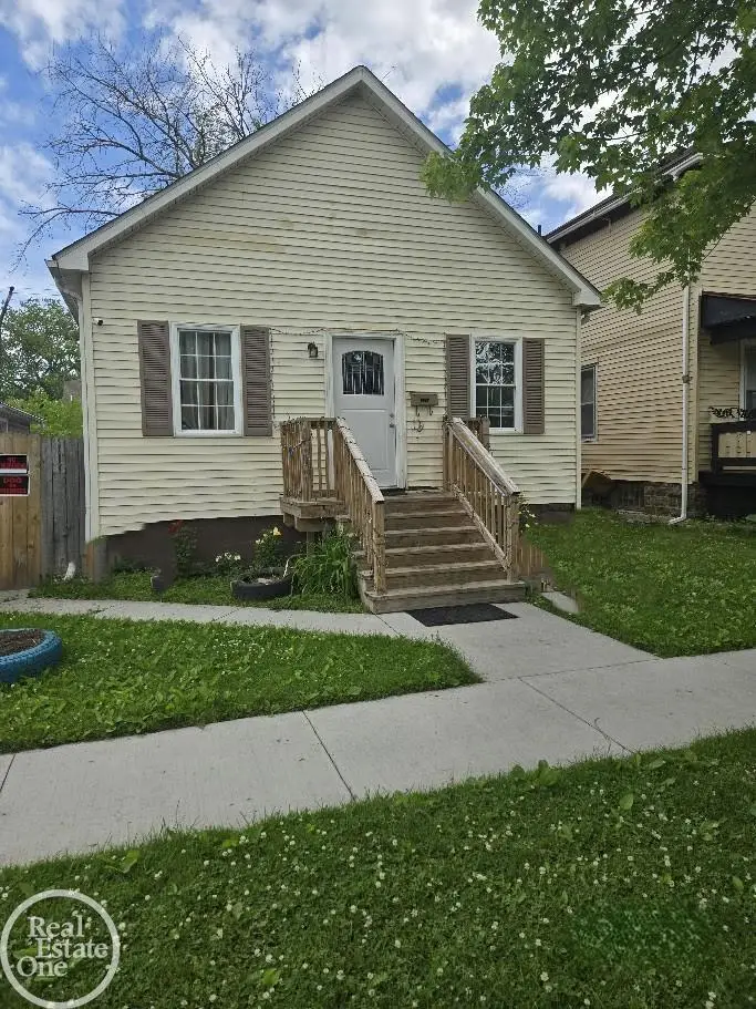 1115 Griswold ST, Port Huron, MI 48060 - #1