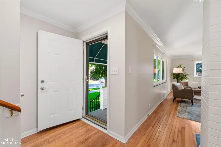 515 Neff RD, Grosse Pointe, MI 48230 - #3