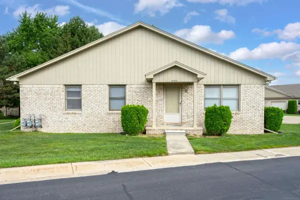 41933 King Edward, ClintonTownship, MI 48038