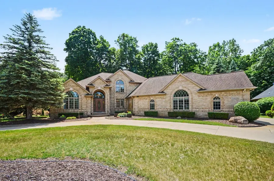 11684 Majestic CT, Shelby, MI 48315 - #2