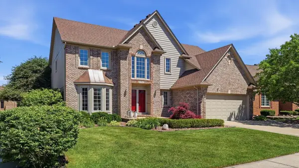 20547 Windham DR, Macomb, MI 48044