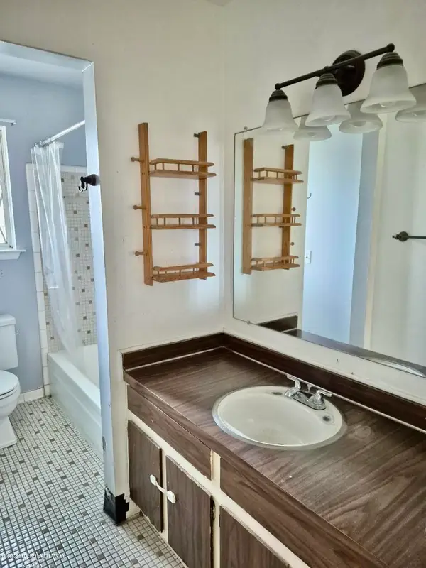 29241 Hayes, Warren, MI 48088