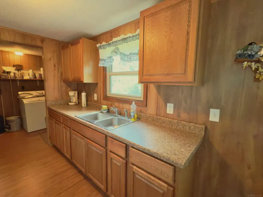 50 Hart ST, Sandusky, MI 48471 - #2