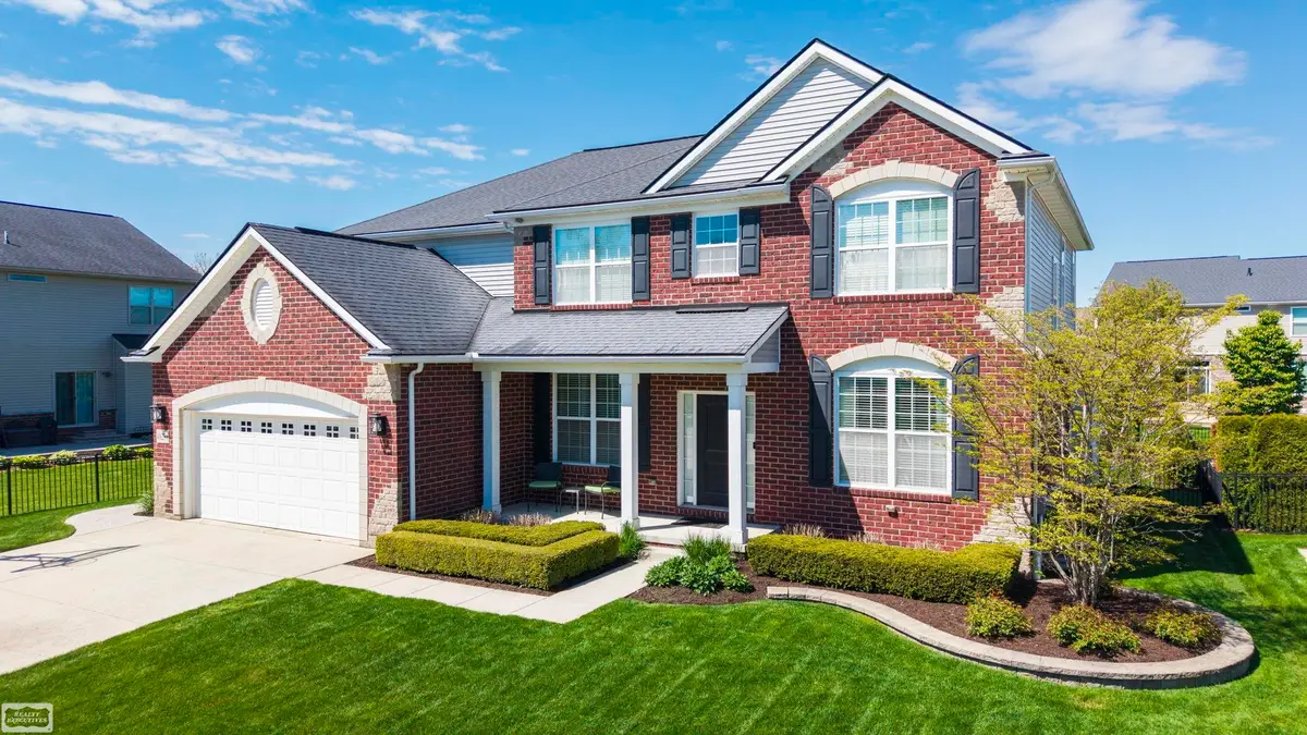 48231 Long Leaf DR, Macomb, MI 48044 - #1