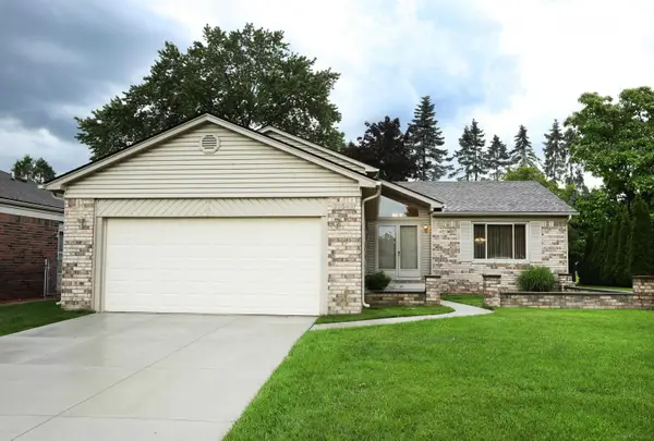 39549 Chantilly DR, SterlingHeights, MI 48313