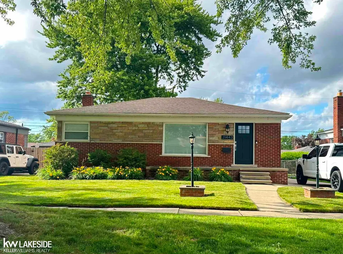 21443 Arrowhead ST, Saint Clair Shores, MI 48082 - #1
