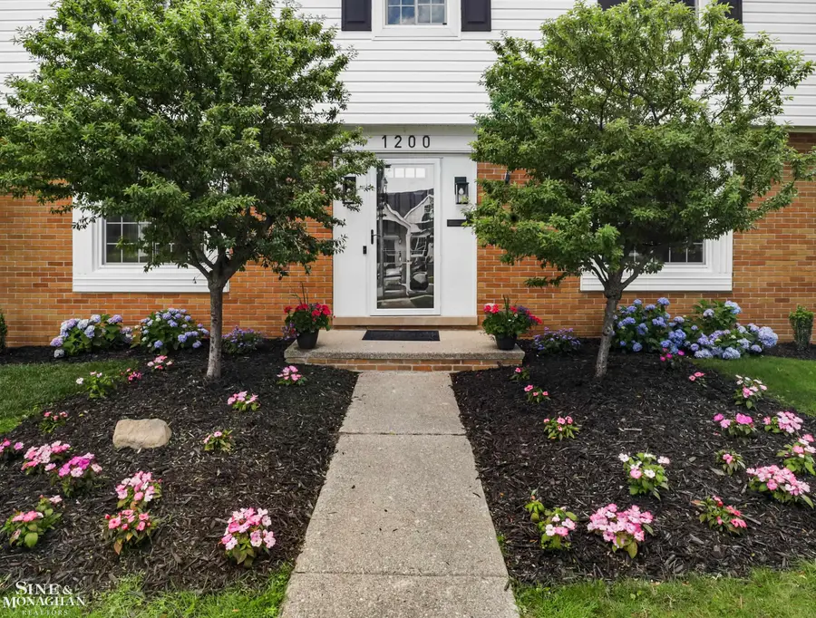 1200 Audubon RD, Grosse Pointe Park, MI 48230 - #2