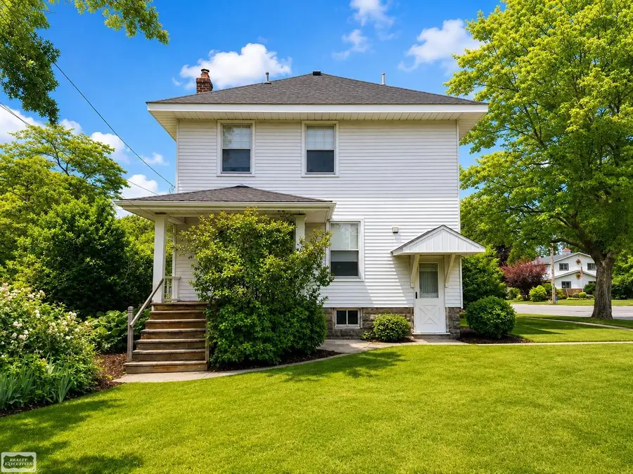 703 Smith ST, Algonac, MI 48001 - #3