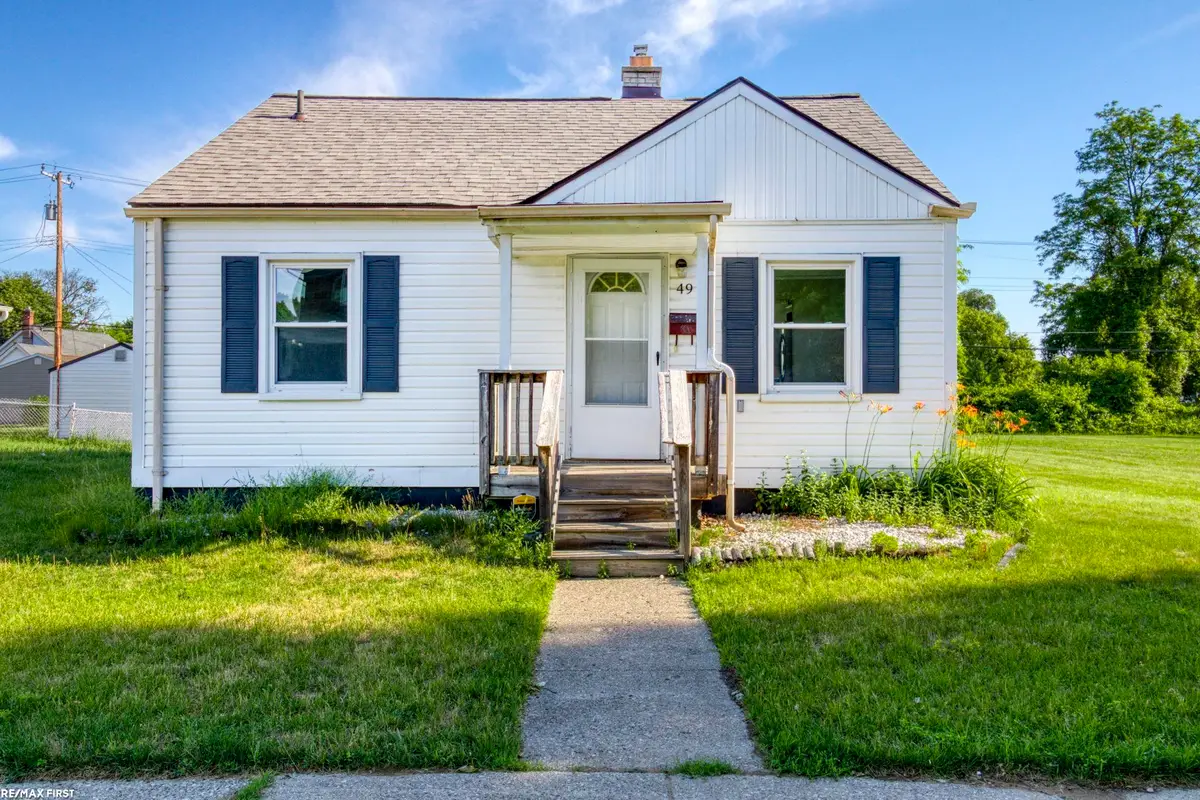 49 Fessenden St ST, Mount Clemens, MI 48043 - #1