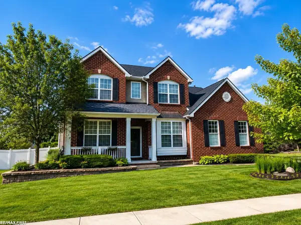 55590 Irvin DR, Shelby, MI 48316